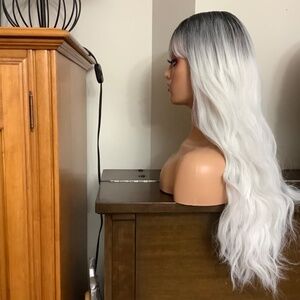 NEW Gorgeous Platinum wig, rooted